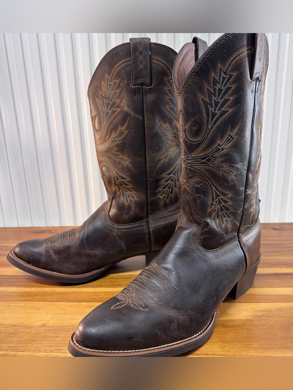 Justin Western Cowboy Boots Size 12D men Lesther